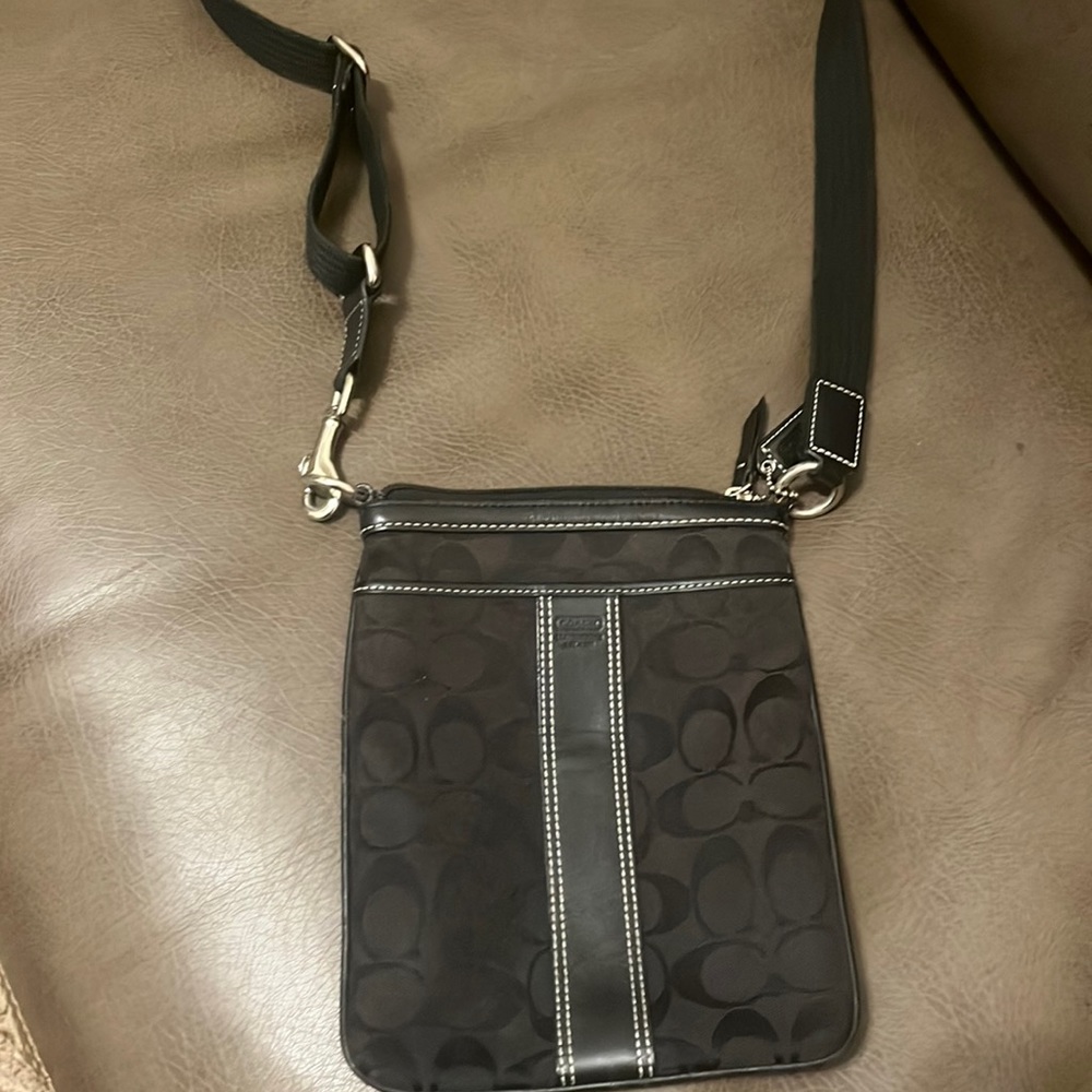 Authentic Coach swing back crossbody